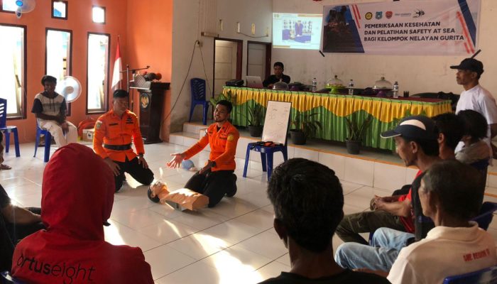 Unit Siaga SAR Balut Berikan Pelatihan Kepada Nelayan
