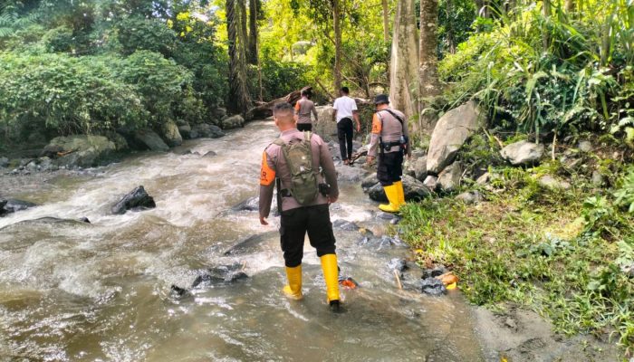 Tim SAR Polda Sulteng Ikut Cari 2 Warga Palu Hilang di Sungai Wera Sigi