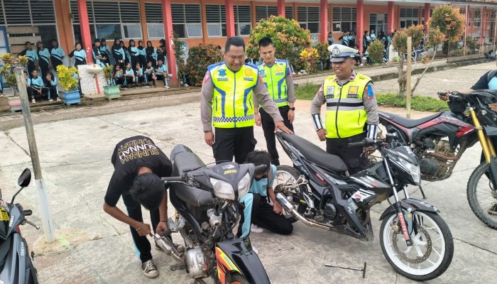 SMA Negeri 1 Lembo Morowali Utara di Razia Polisi