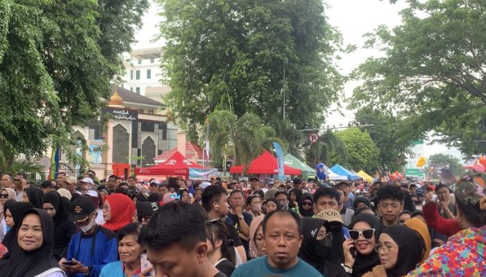 Silaturahmi Rakyat Sulteng Dimeriahkan Hadiah Menarik, Masyarakat Padati Jalan Samratulangi Palu