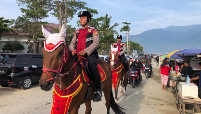 Ditsamapta Polda Sulteng Patroli Berkuda ke Lokasi Wisata dan Rumah Kosong