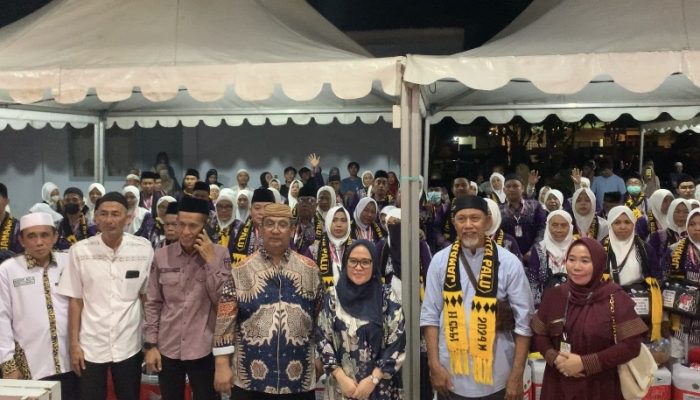 Lepas Calon Jamaah Haji, Sekda Kota Palu: Mohon Saya Didoakan Juga