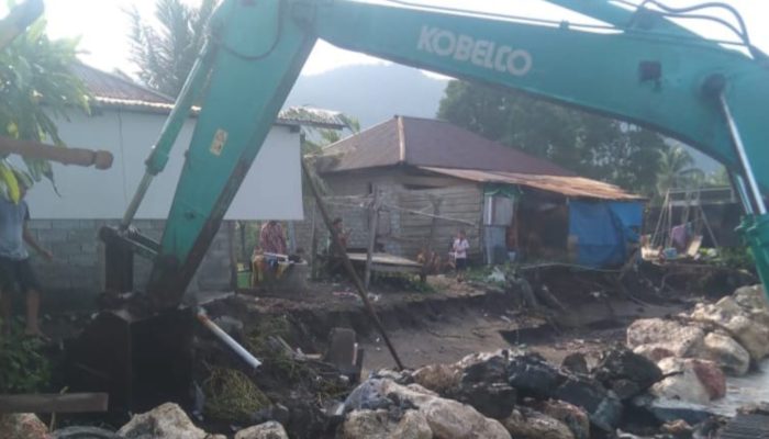 Ketua Dewas Kontraktor LPTKS Morowali Sebut Proyek Pemecah Ombak di Desa Kolono Solusi Masyarakat