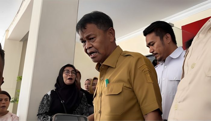 Gubernur Rusdy Mastura Marah, Dinas Pendidikan Sulteng Dinilai Rugikan Calon Siswa di Kota Palu