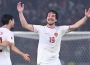 Thom Haye Terlihat di Markas AZ Alkmaar, Masa Depan Masih Misterius