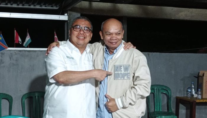 Makna Tulisan ‘New Hope’ Jaket Pemberian Ahmad Ali ke Pendeta Rinaldy Damanik