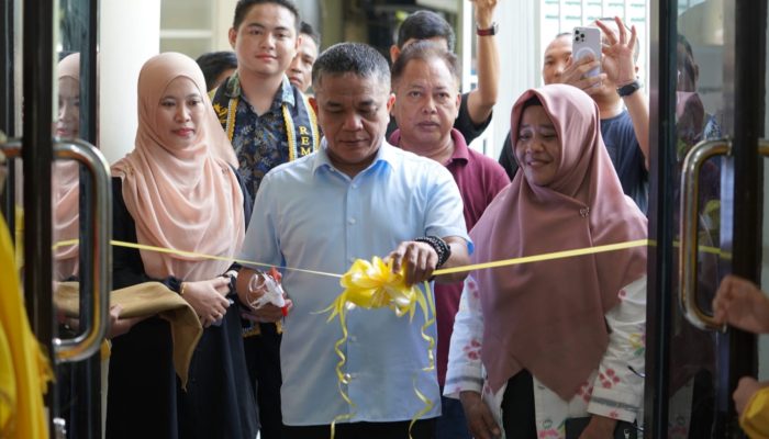 Resmikan Studio Dekave SMK Muhammadiyah, Wali Kota Palu Hadianto Rasyid Sebut Beasiswa dari Pemerintah Lewat Aplikasi SanguPalu