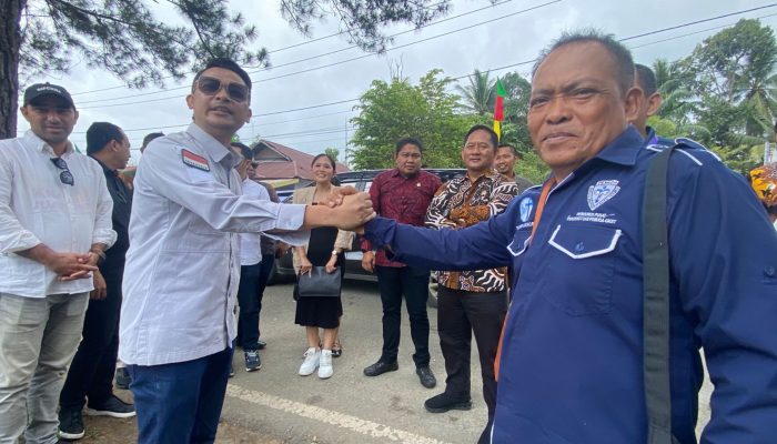 Abdul Karim Aljufri dan Pimpinan Pemuda Klasis GKST Bahas Infrastruktur Pelayanan Jemaat