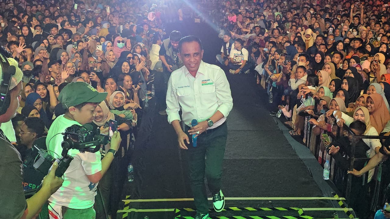 Ribuan Masyarakat Buol Hadir di Deklarasi Anwar Hafid dan Reny Lamadjido Jelang Pilkada 2024