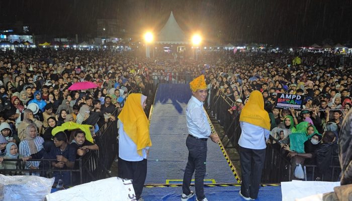 Tak Mau Kecewakan Masyarakat Pasca Konser di GBK, Anwar Hafid dan Reny Lamadjido Kembali Bawa Tipe-X ke Kota Palu