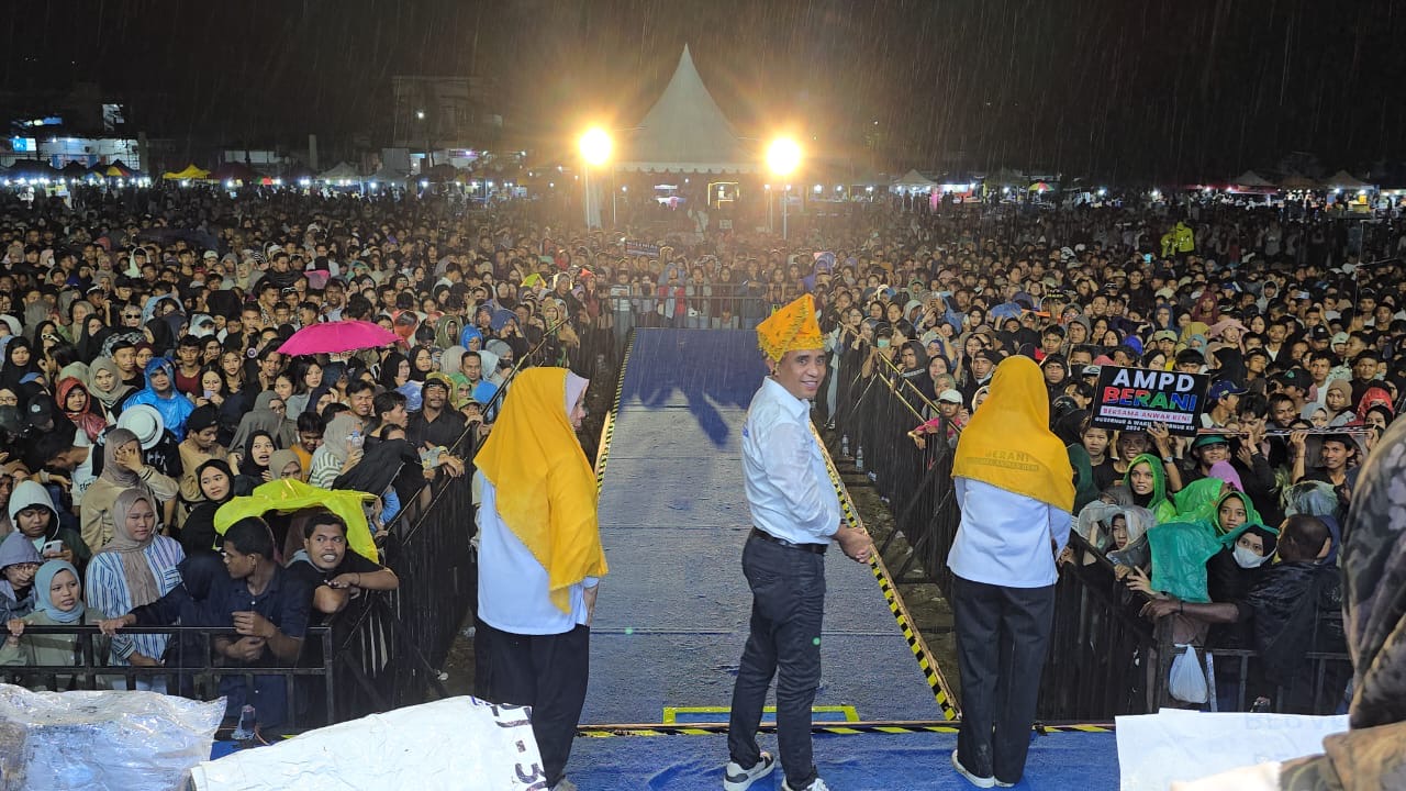 Tak Mau Kecewakan Masyarakat Pasca Konser di GBK, Anwar Hafid dan Reny Lamadjido Kembali Bawa Tipe-X ke Kota Palu