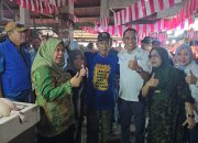 Blusukan di Pasar Tradisional Manonda Palu, Anwar Hafid dan Reny Lamadjido Serap Keluhan Pedagang