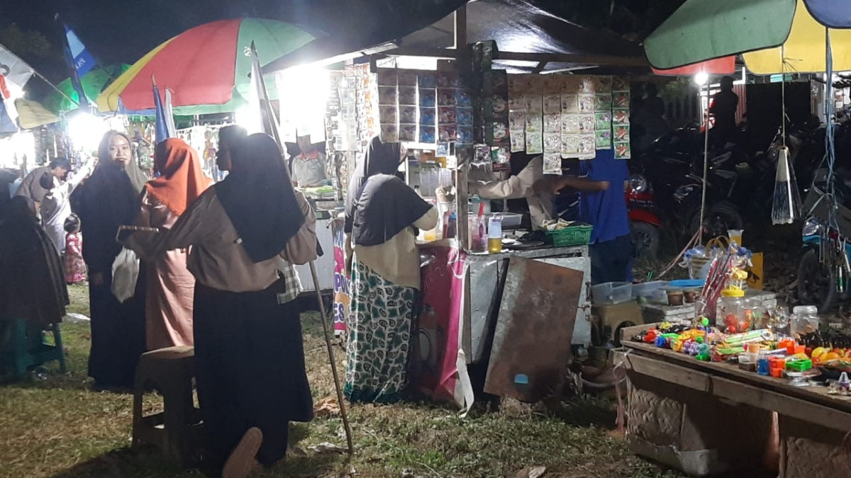 Sejumlah Pedagang Ramaikan Tabligh Akbar Anwar Hafid dan Reny Lamadjido di Kecamatan Bolano Lambunu Parimo