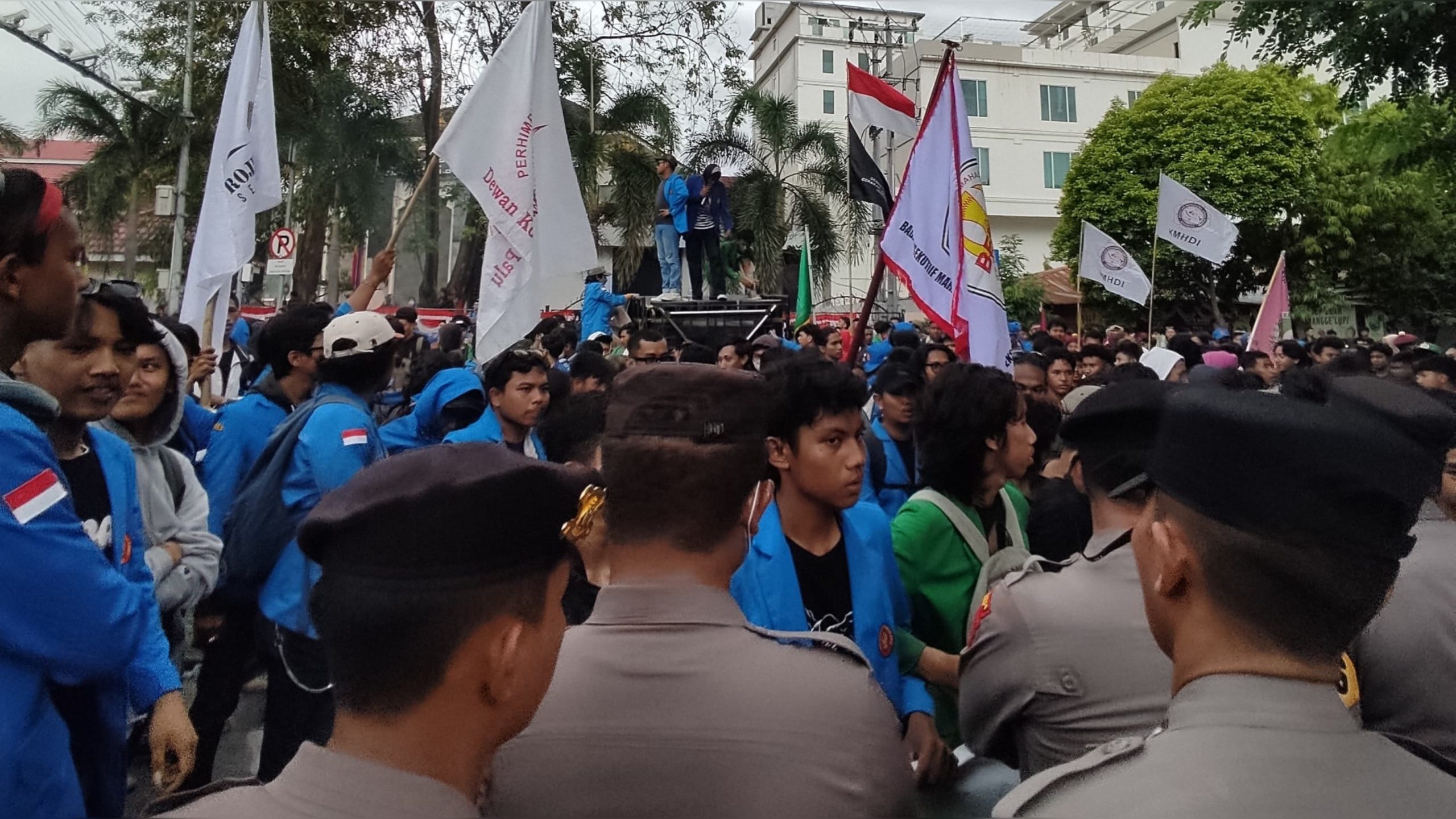 Koalisi Organisasi Pers Kecam Tindakan Brutal Aparat Kepolisian saat Unjuk Rasa Mahasiswa Tolak Revisi UU Pilkada di Gedung DPRD Sulteng
