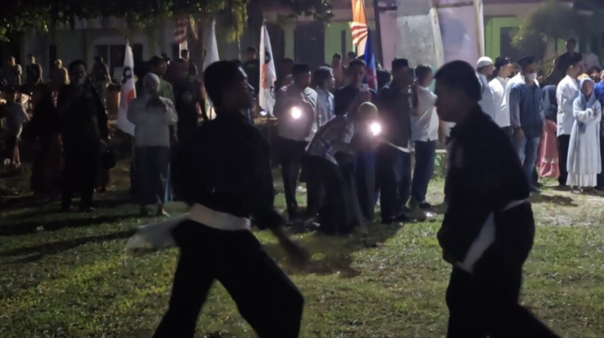 Anwar Hafid dan Reny Lamadjido Disambut Seni Bela Diri saat Sambangi Kecamatan Bolano Lambunu Parimo