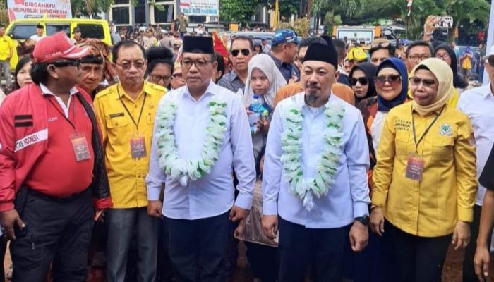 Ribuan Simpatisan Antar Jeffisa Putra Amrullah dan Ruben Hehi Mendaftar di KPU Morut