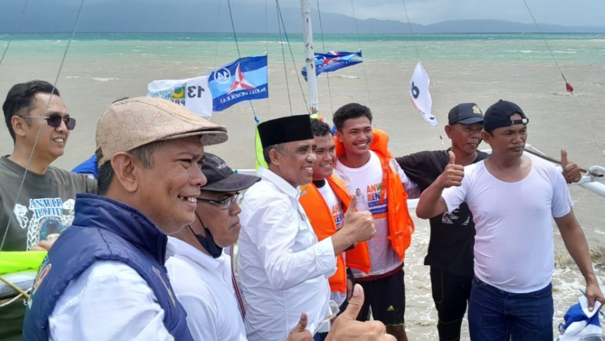 Anwar Hafid dan Reny Lamadjido Gelar Lomba Perahu Layar Tradisional, Warga Tawaeli Harap Jadi Agenda Tahunan