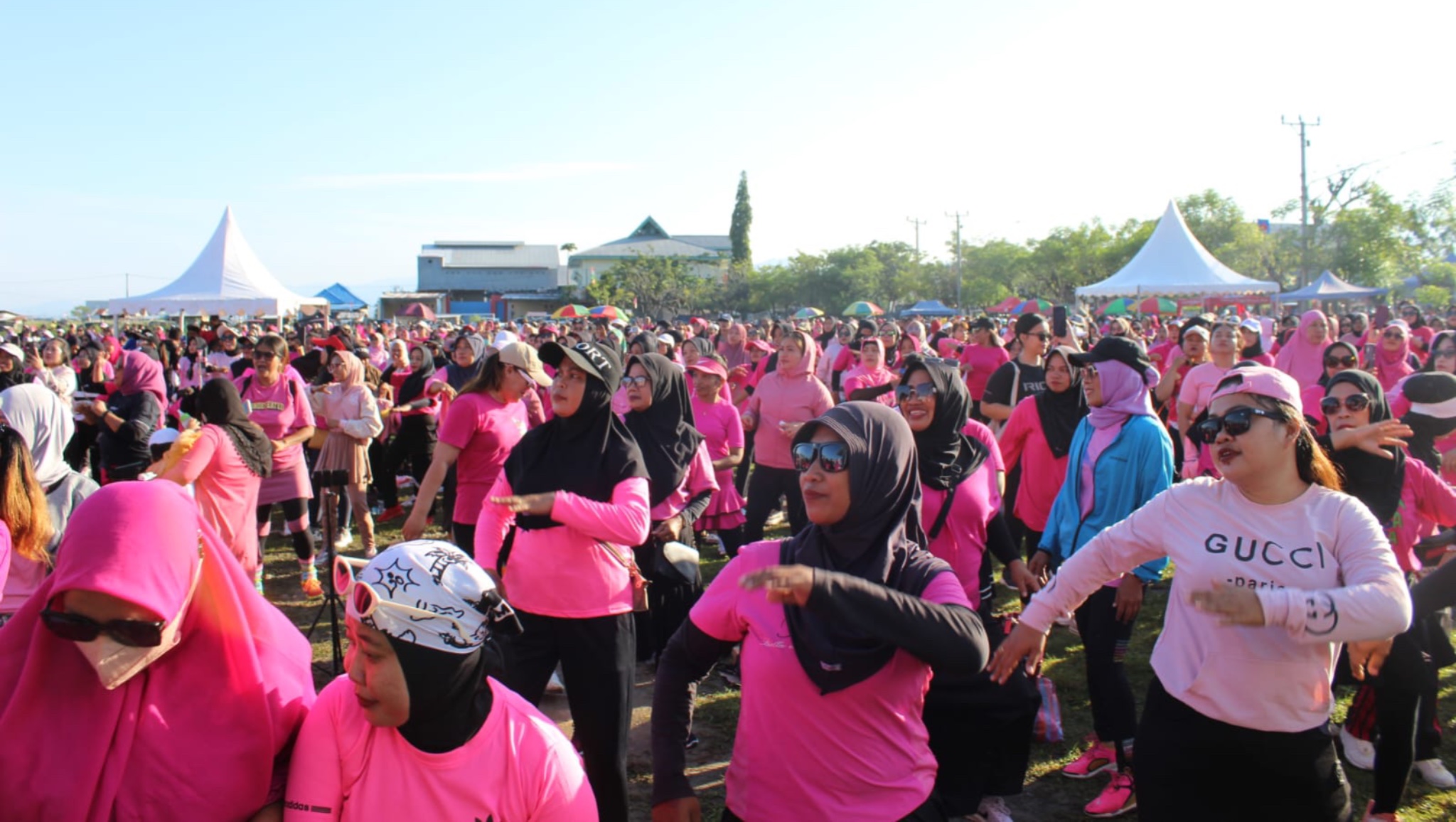 Ratusan Personel Polda Sulteng Amankan Zumba Party BERANI di Lapangan Abadi Talise Palu