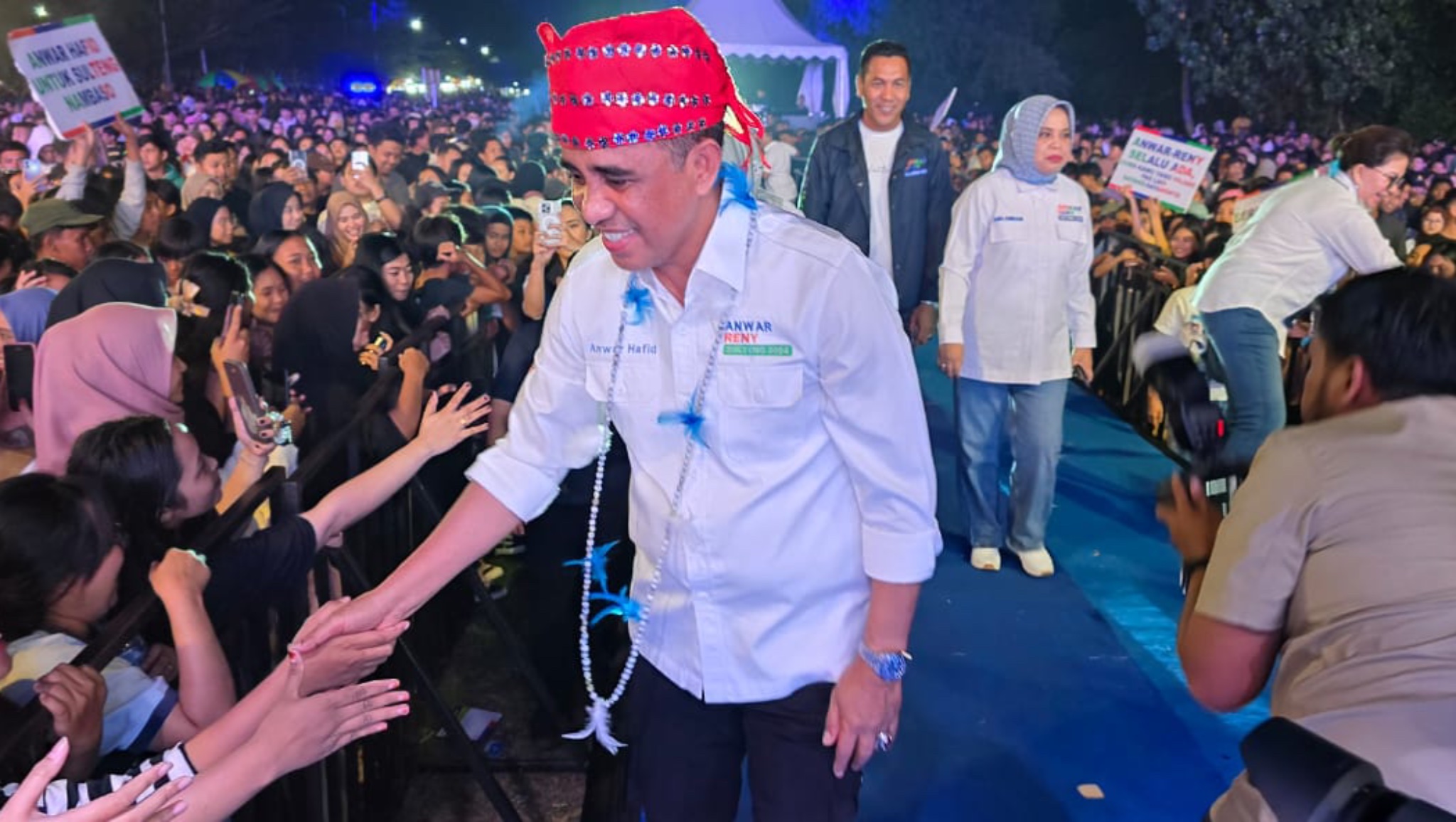 Warga Antusias Sambut Deklarasi Anwar Hafid dan Reny Lamadjido di Kabupaten Poso