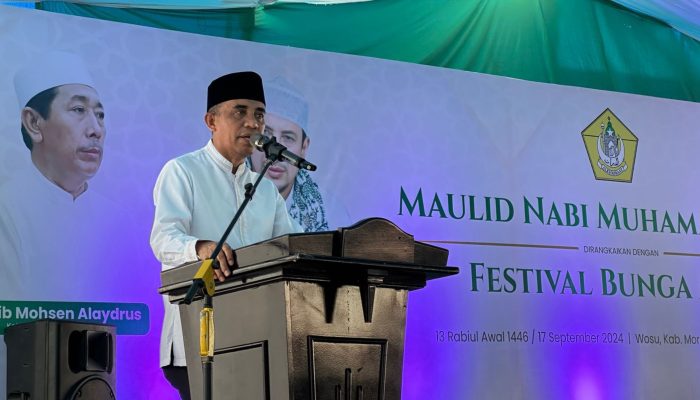 Peringatan Maulid Nabi di Pesantren Alkhairaat Morowali, Anwar Hafid Ajak Warga Berpolitik dengan Riang Gembira