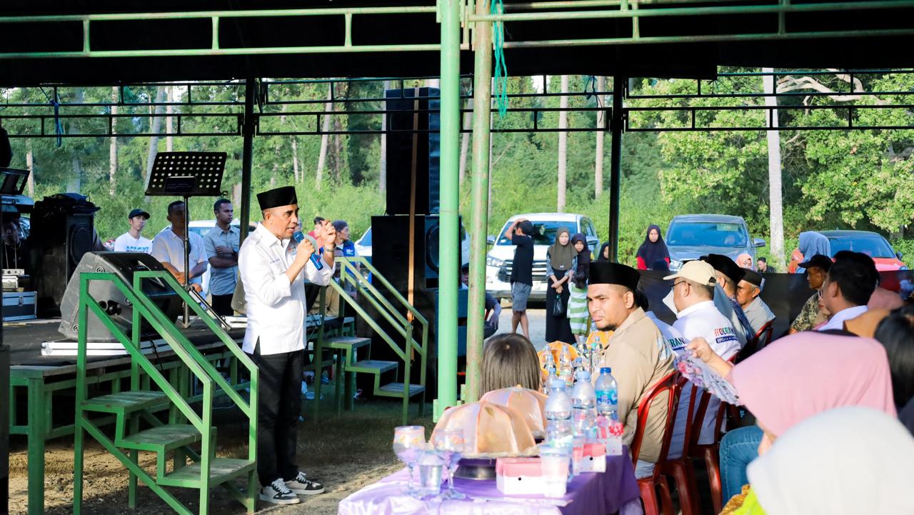 Kampanye di Desa Eeya Parimo, Anwar Hafid Sebut Perlu Pemimpin Berprestasi di Sulteng