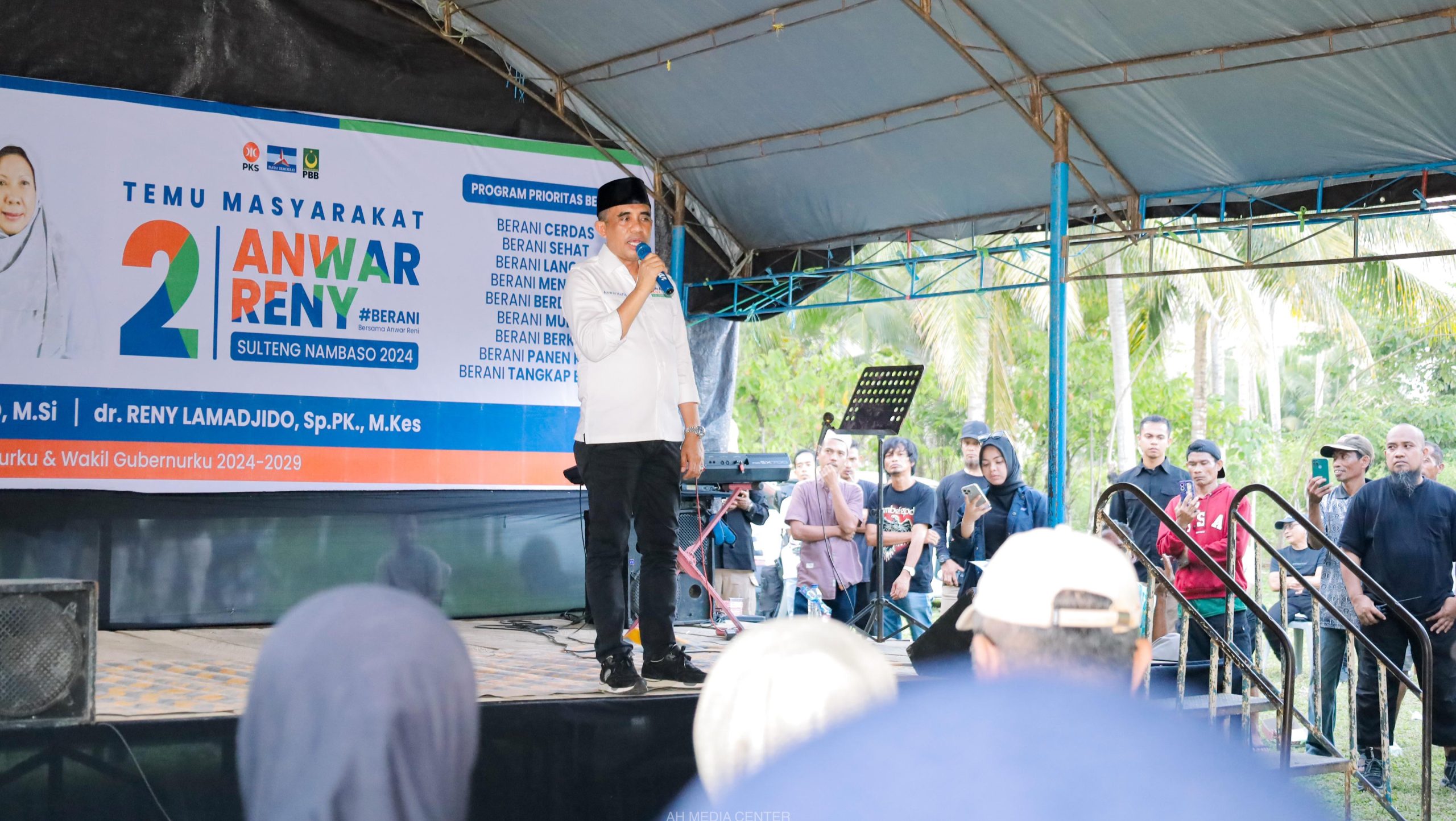 Anwar Hafid Kampanye di Desa Sidoan Barat Parimo, Ajak Masyarakat Tak Perlu Ragu dengan Program BERANI: Sudah Saya Lakukan saat di Morowali