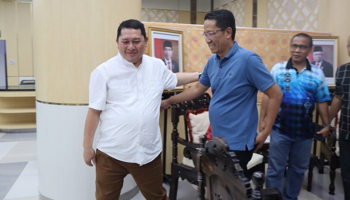 Pjs Wali Kota Palu Antar Menteri Hukum dan HAM ke Bandara Mutiara Sis Aljufri