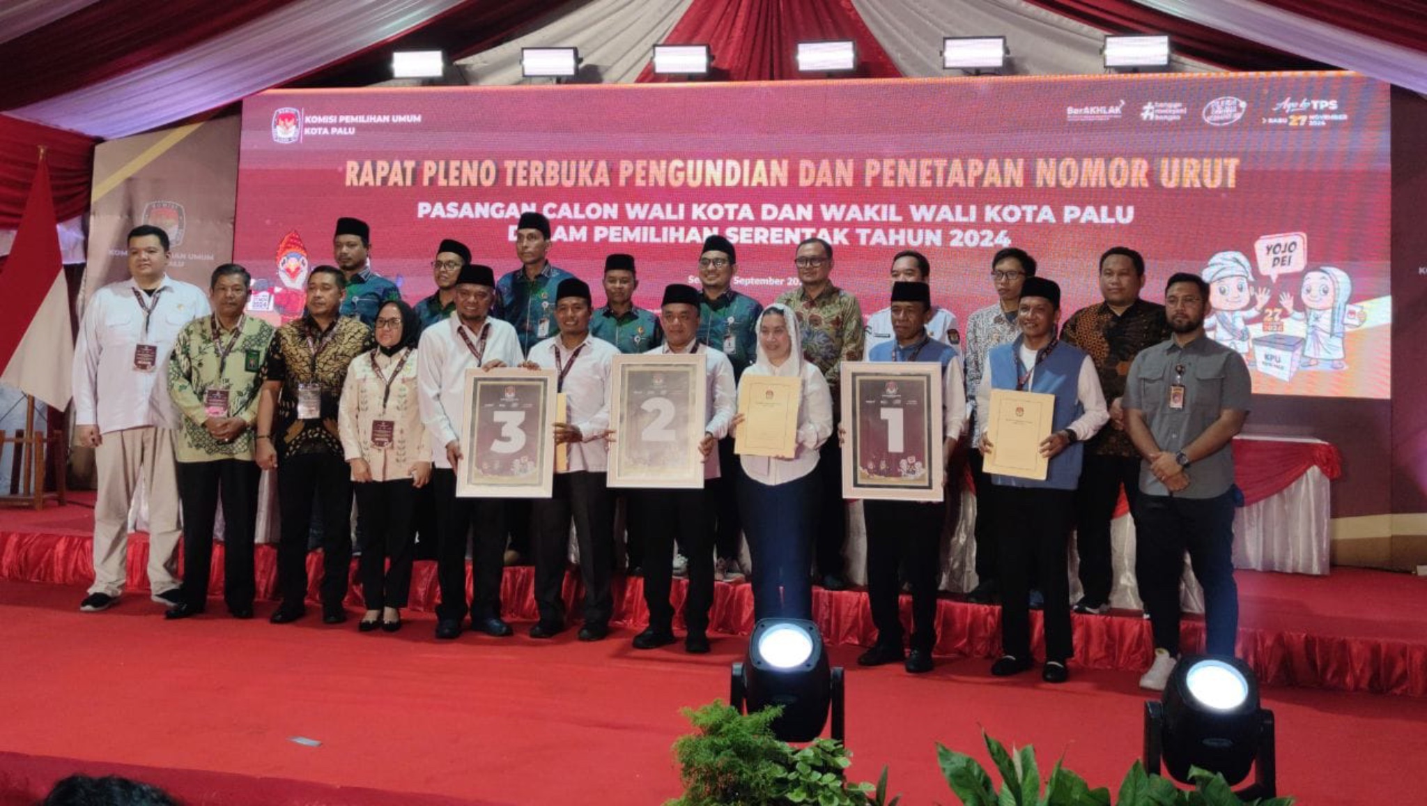 Pengamanan Rapat Pleno Pencabutan Nomor Urut Pasangan Calon Pilkada Kota Palu Berjalan Aman dan Tertib