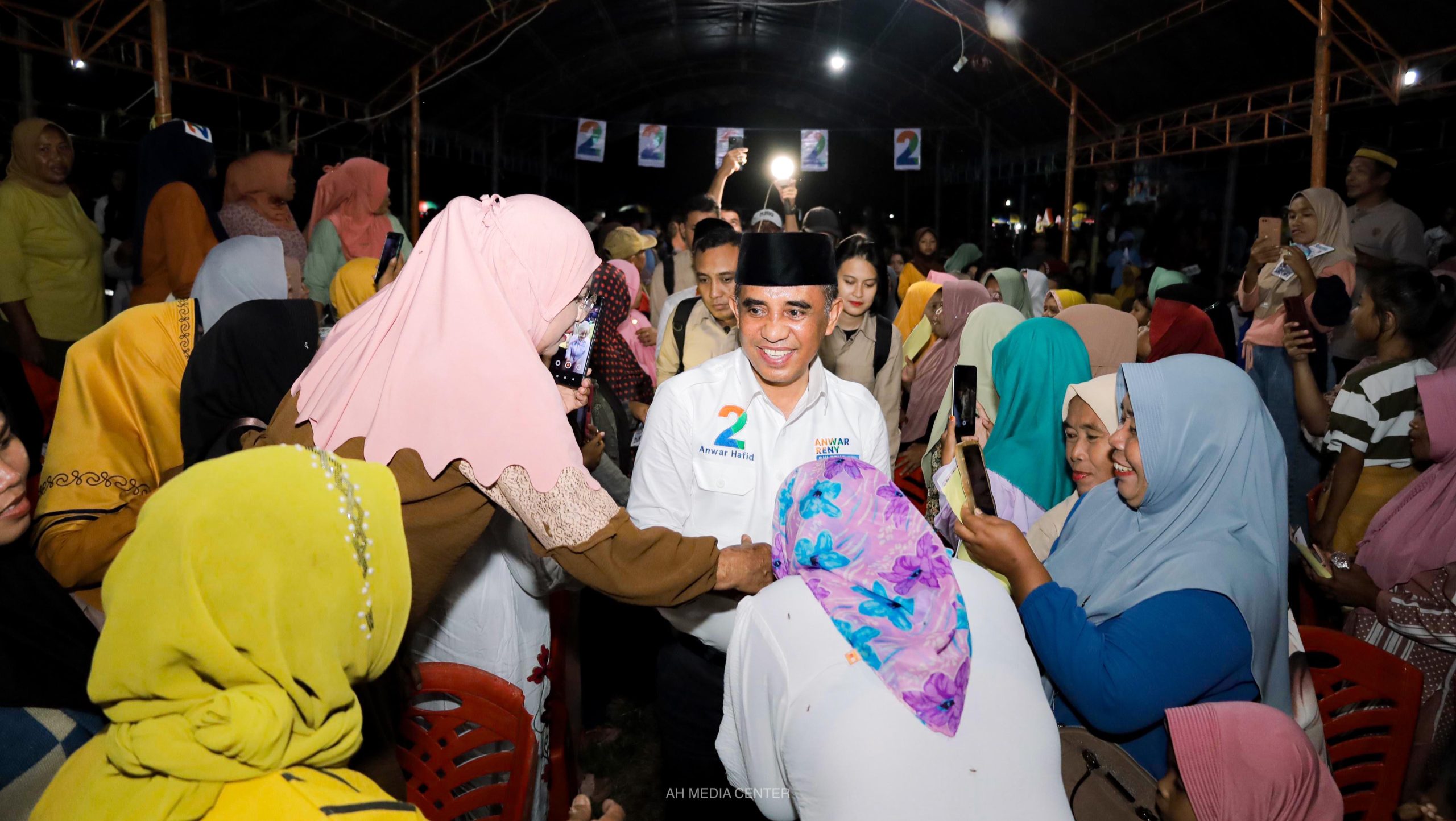 Kampanye Anwar Hafid di Desa Sidole Parimo, Paparkan 9 Program Unggulan