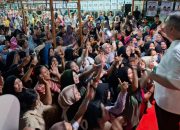 Diguyur Hujan, Warga Tetap Antusias Ikuti Kampanye Ahmad Ali di Jalan Maleo Kota Palu