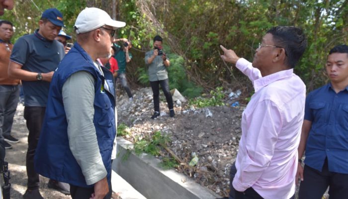 Gubernur Sulteng Rusdy Mastura Tinjau Proyek Jalan dan Drainase di Banggai-Touna