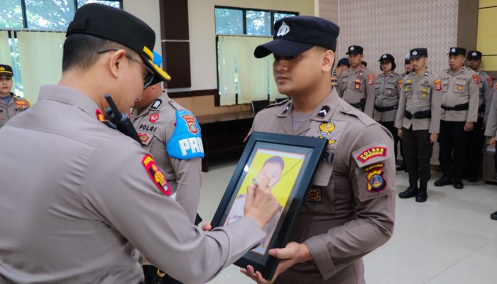 Langgar Kode Etik Polri, Satu Personel Polres Banggai di PTDH