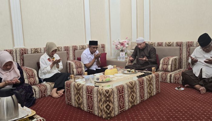 Anwar Hafid dan Reny Lamadjido Kunjungi Ketua Utama Alkhairaat, Sampaikan Hasil Quick Count Pilkada 2024