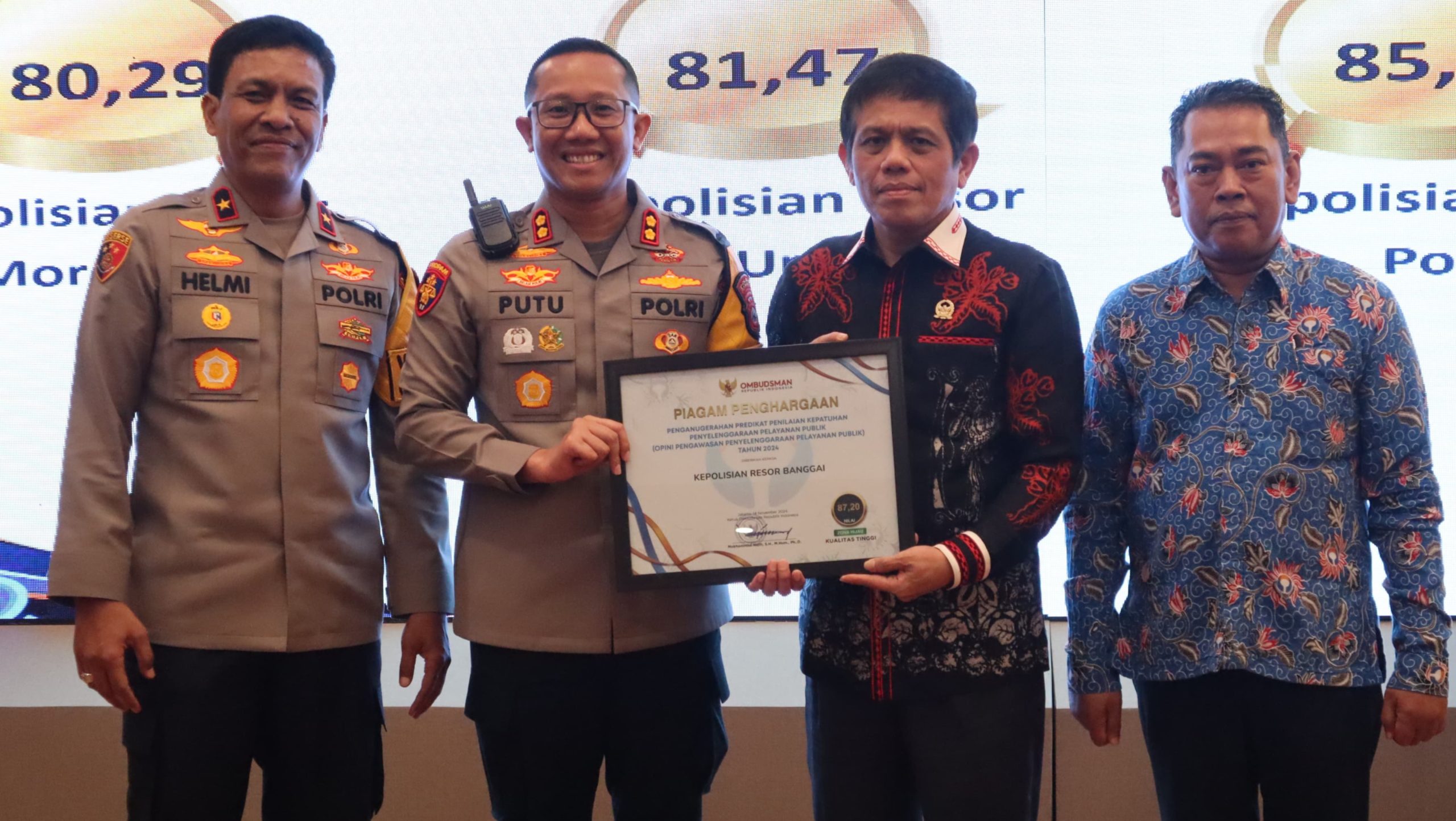 Raih Predikat Kepatuhan Pelayanan Publik Zona Hijau 2024, Polres Banggai Terima Penghargaan dari Ombudsman RI