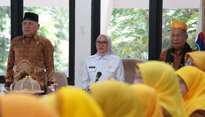 Sekda Irmayanti Pettalolo Kenalkan Keunikan Kota Palu saat Terima Kunjungan PWRI Kalimantan Timur