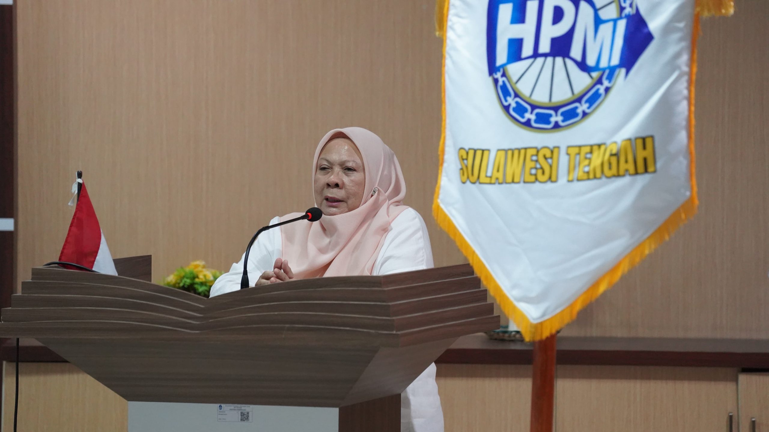 Hadiri Pelantikan HPMI Sulawesi Tengah, Reny Lamadjido Ucapkan Terima Kasih ke Perawat Solid di Pilkada 2024