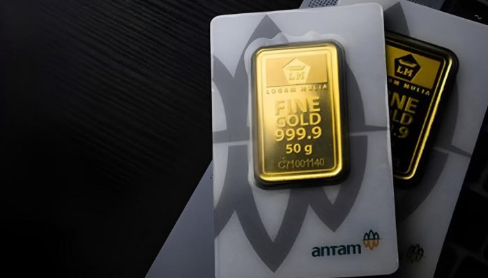 Cek Harga Emas Antam Hari Ini: Masih Bertahan di Level Tinggi?