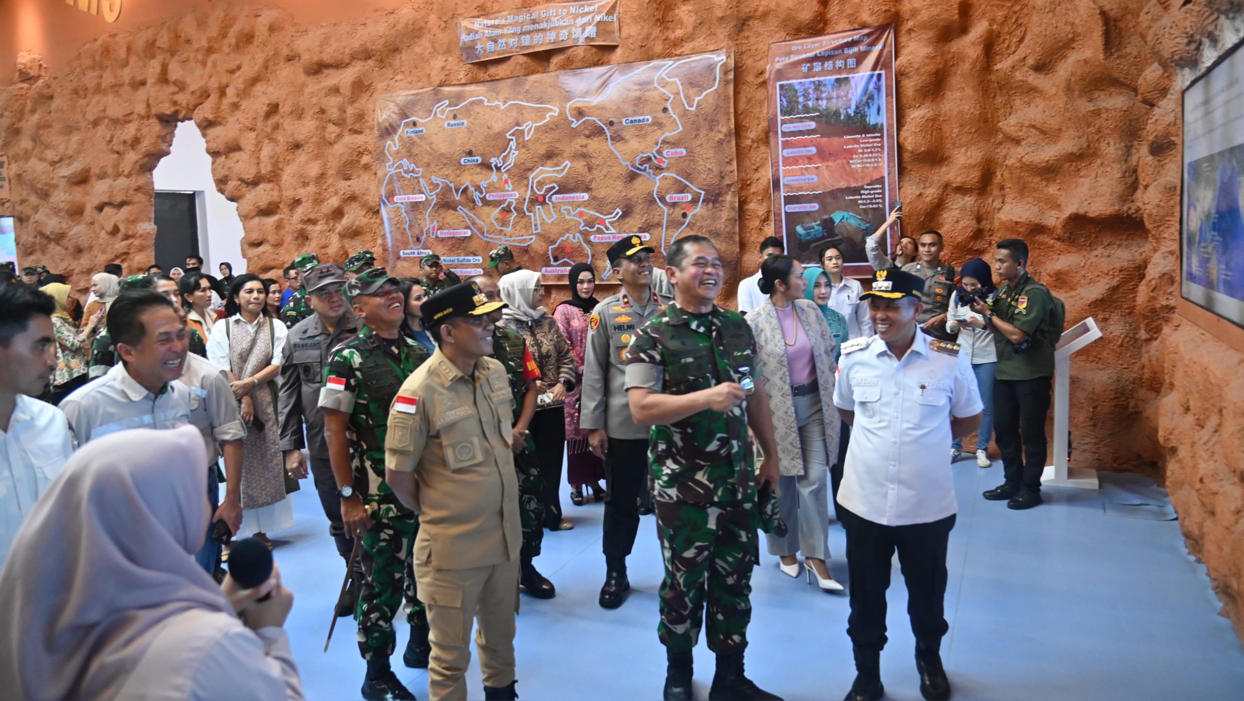 Gubernur Sulteng Anwar Hafid dan KSAD Kunjungi PT IMIP Pasca Tinjau Hasil Pembangunan Program TMMD di Morowali