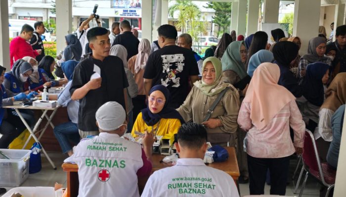 Tiga Baznas Gandeng Dinkes Sulteng Gelar Pemeriksaan Kesehatan Gratis dan Bagi-bagi Sembako