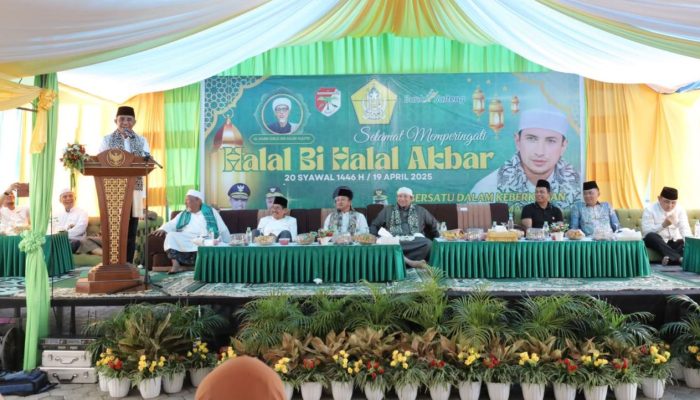 Anwar Hafid Hadiri Halal Bihalal dan Haul Guru Tua di Touna: Pembangunan Madrasah Perlu Gotong Royong