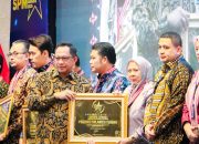 Tiga Bulan Menjabat, Anwar Hafid-Reny Lamadjido Sukses Bawa Pemprov Sulteng Raih SPM Awards 2025 dari Kemendagri