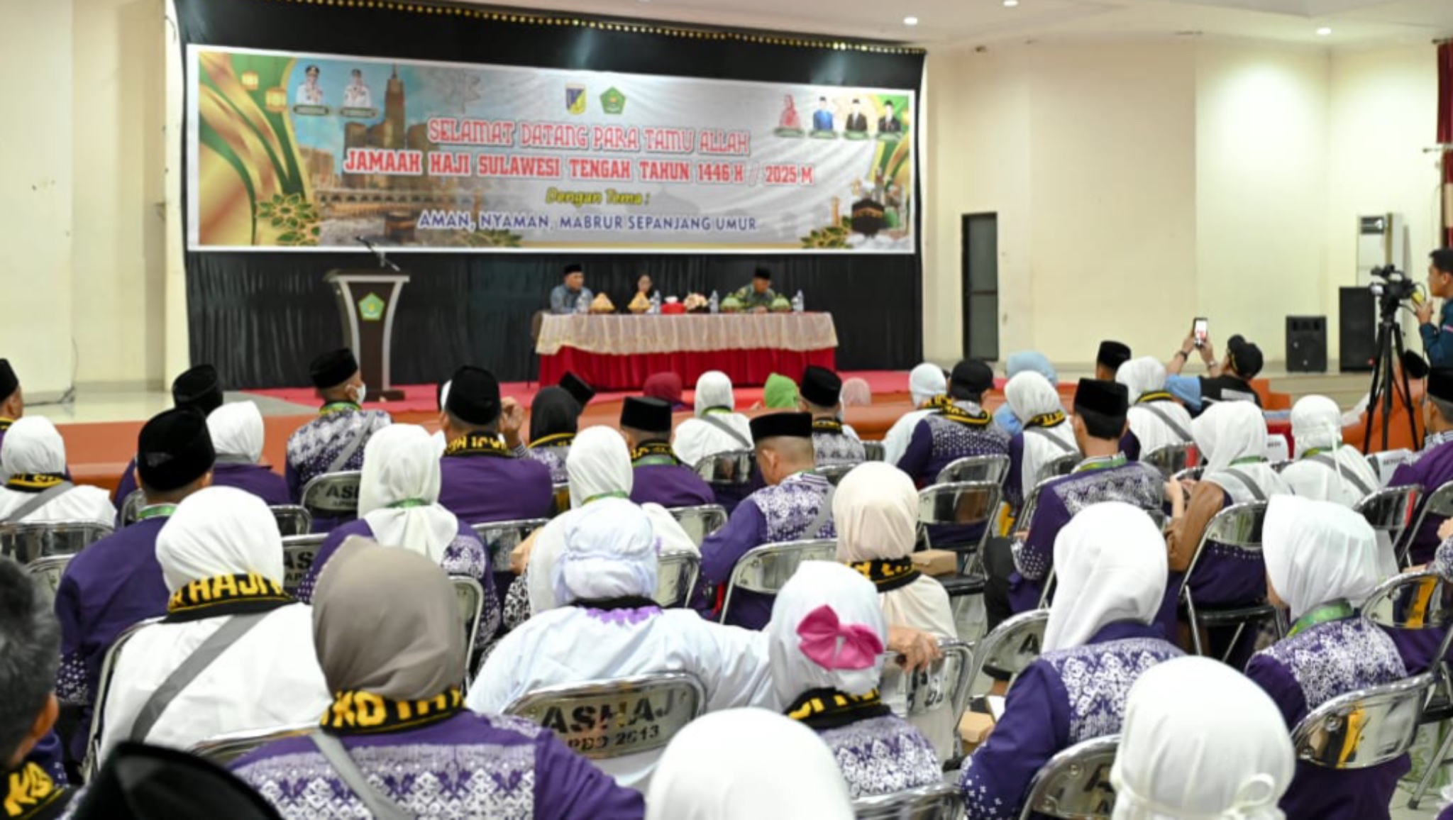 Sekprov Novalina Lepas 360 Jemaah Haji Sulteng Kloter Pertama BPN-7, Hari Ini Terbang ke Embarkasi Balikpapan