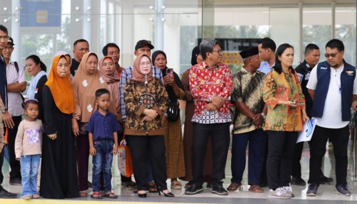 Wabup Morowali Jemput Langsung Anak WNI yang Dipulangkan dari Malaysia