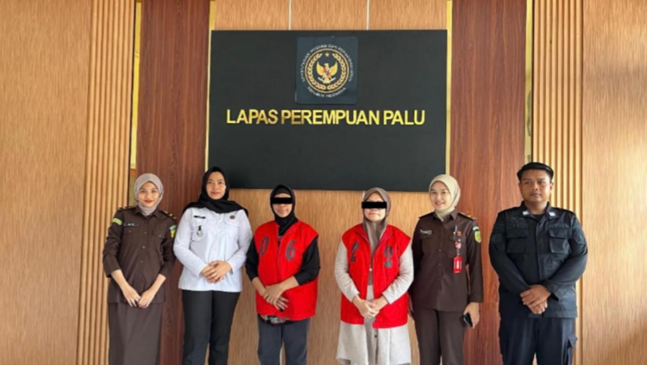 Kejari Palu Eksekusi Dua Terpidana Kasus Korupsi Dana Hibah Bawaslu Sulteng ke Lapas Perempuan