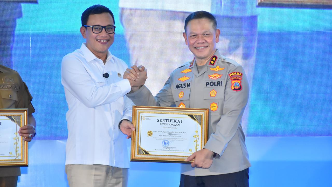 Komitmen Berantas TPPO dan PMI Ilegal, Kapolda Sulteng Terima Penghargaan dari Menteri P2MI