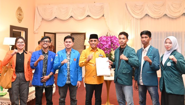 Anwar Hafid dan Mahasiswa di Sulteng Bahas Program Beasiswa dan Isu Lingkungan