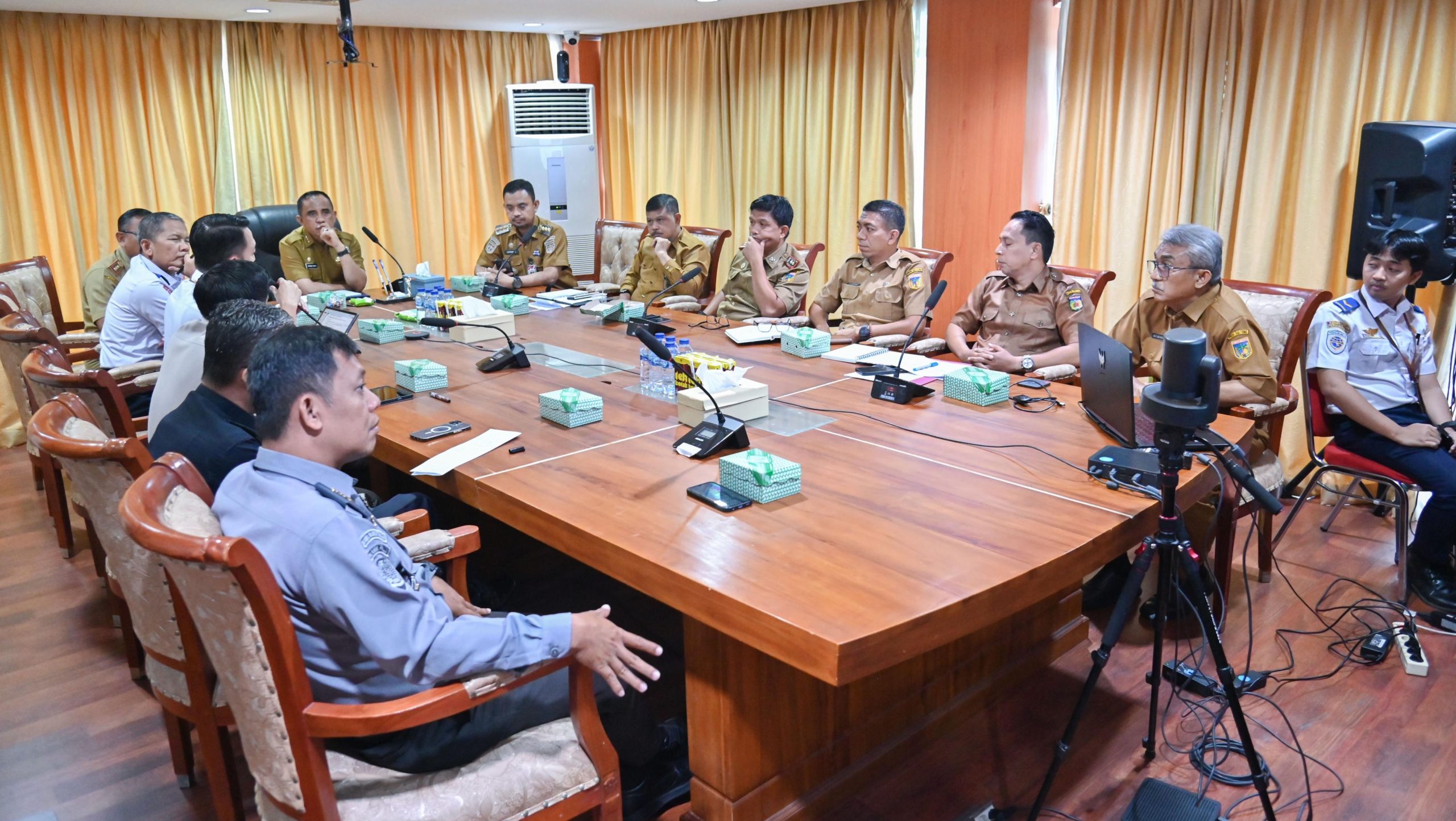 Pemprov Bentuk Tim Khusus Percepat Peningkatan Status Bandara Mutiara Sis Aljufri, Target Realisasi Tahun 2026