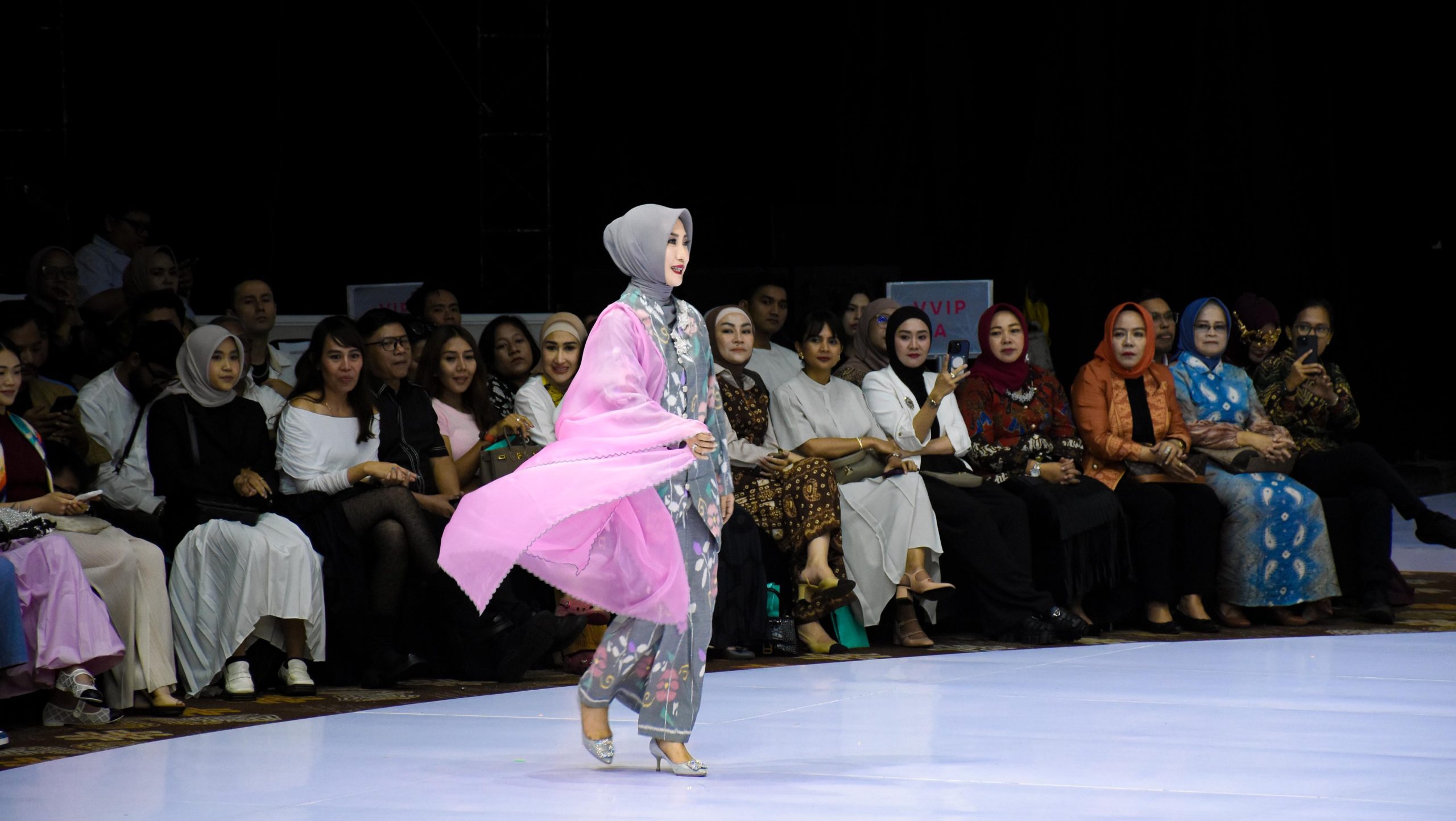 Dekranasda Sulteng Kenalkan Batik Bomba di Rehearsal BTN Fashion Week Jakarta