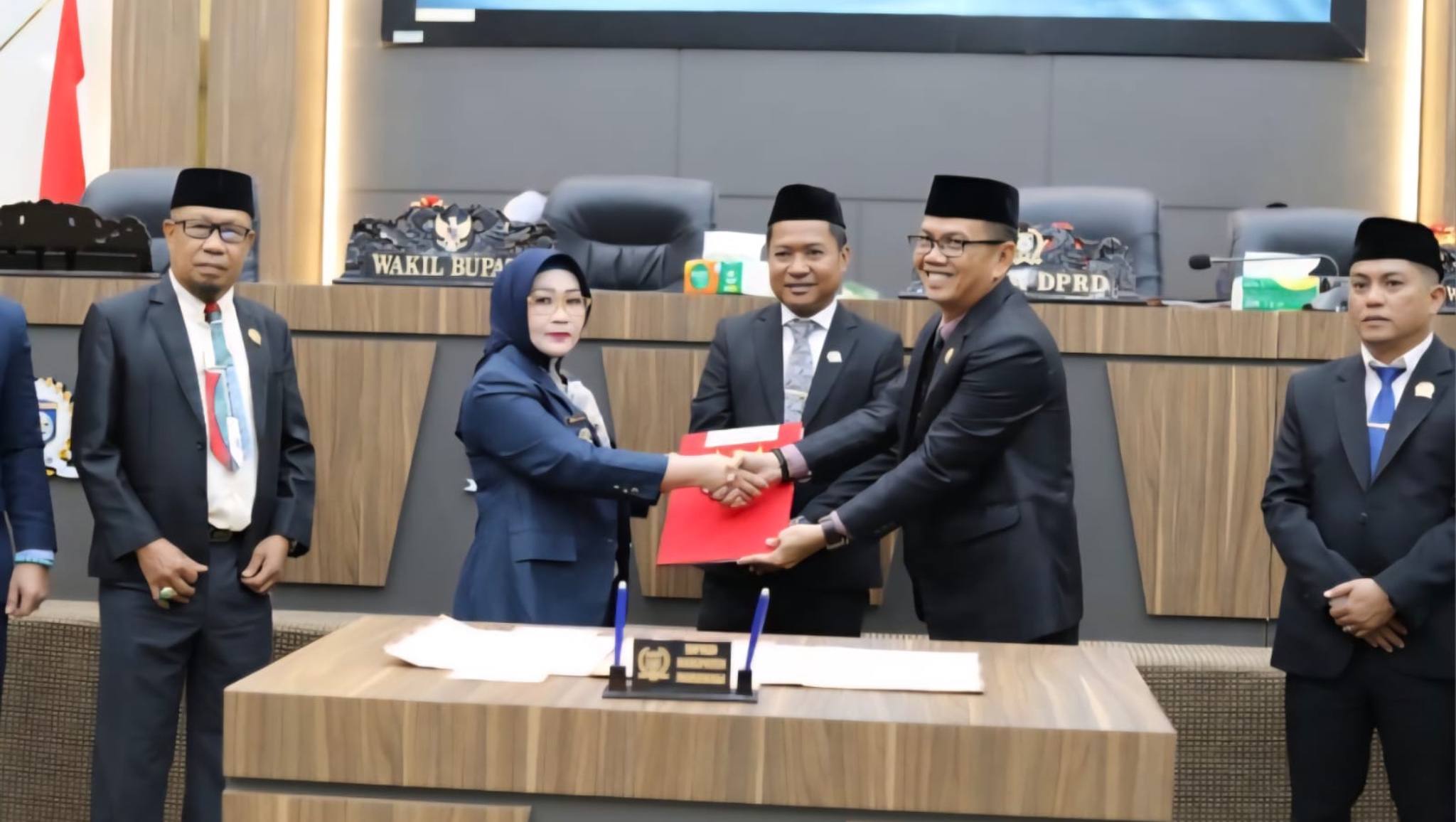 Wabup Iriane Iliyas Wakili Bupati Sampaikan Pendapat Terkait Ranperda Inisiatif DPRD Morowali