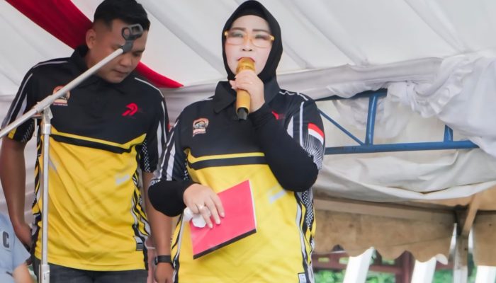 Wabup Morowali Iriane Iliyas Tutup Kejuaraan Road Race Seri 3 Piala Kapolda Sulteng 2025